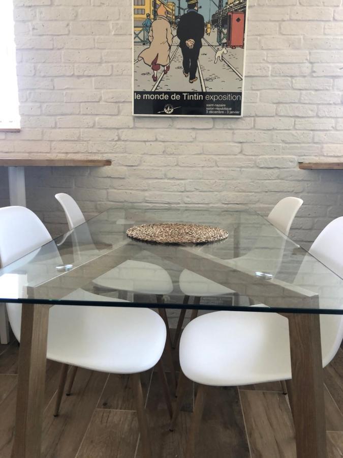 Face A La Mer, Bel Appartement 圣纳泽尔 外观 照片