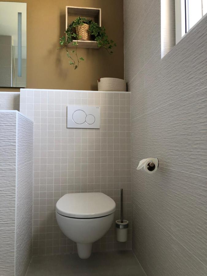 Face A La Mer, Bel Appartement 圣纳泽尔 外观 照片