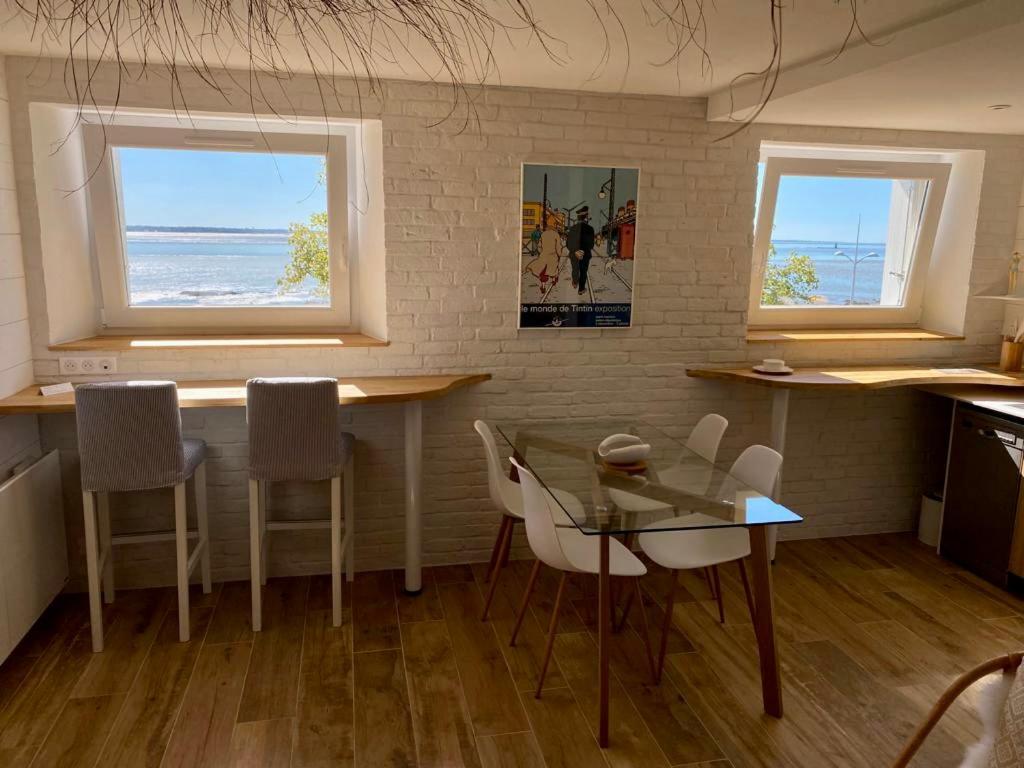 Face A La Mer, Bel Appartement 圣纳泽尔 外观 照片